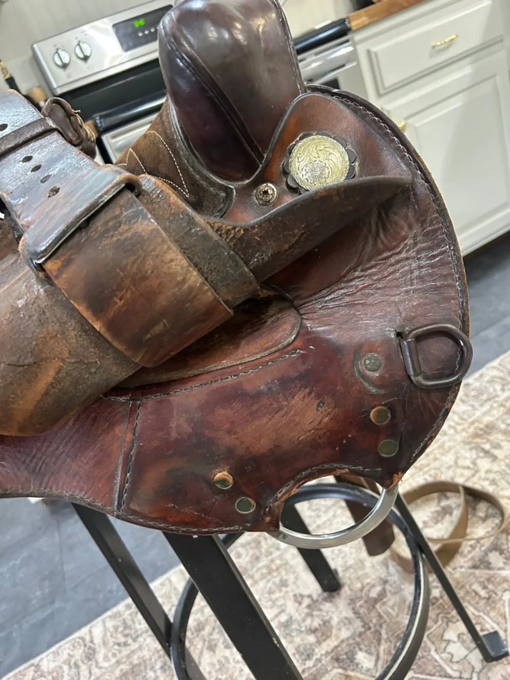 Vintage Youth Western Leather Saddle. 14” Seat. - Picture 14 of 16